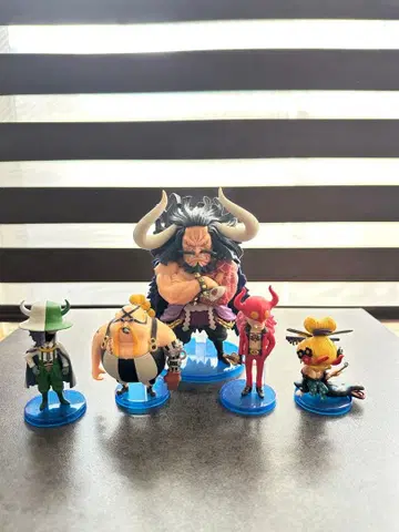 원피스 월드 컬렉터블 피규어