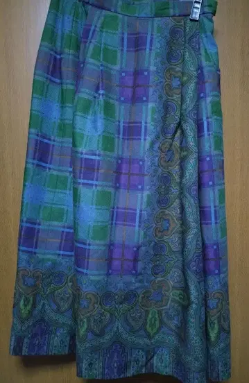 PaulStuart 9호 페이즐리 플레어 스커트 새상품급