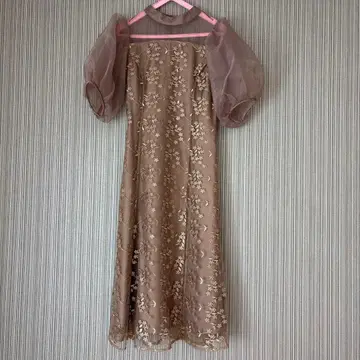 niana 오간자 퍼프 슬리브 자수 레이스 드레스 (모카)