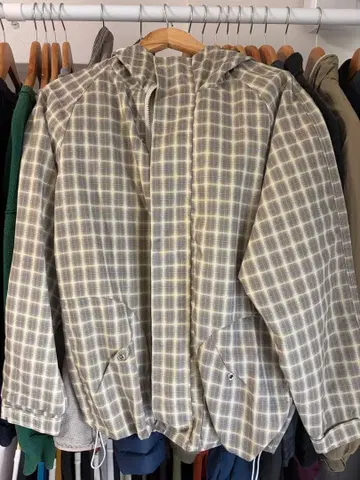 체크 무늬 후드 부착 자켓