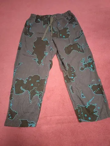 Tiga Bracante 도안 캐주얼 팬츠