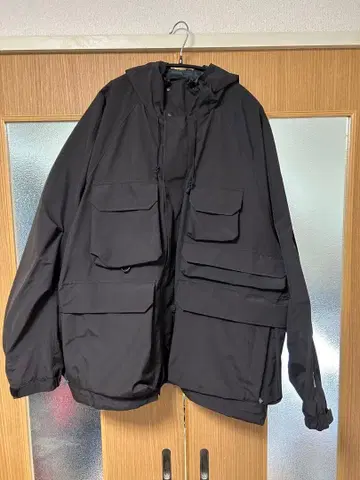 GORE-TEX INFINIUM 블랙 마운틴 파카