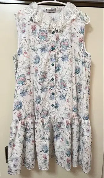 KUOSE 슬리브리스 플로럴 드레스 M 사이즈