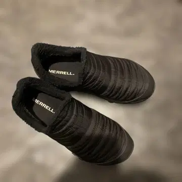 MERRELL 블랙 아웃도어 신발