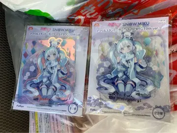 하츠네 미쿠 유키 미쿠 아크릴 스탠드 라메&키라키라 2점 세트