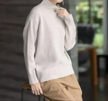 iCB Soft Cashmere Mix 하이넥 니트