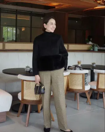 택 포함 새상품 미시착 OHGA FUR COAT 블랙