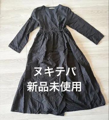 [ 새상품 정가 19,800엔 ] 누키테파 블랙 도트 무늬 롱 원피스