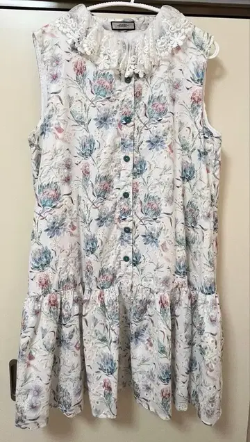 KUOSE 슬리브리스 플로럴 드레스 M 사이즈