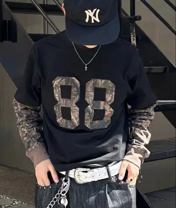 kutir 넘버 로고 레이어드 롱 TEE