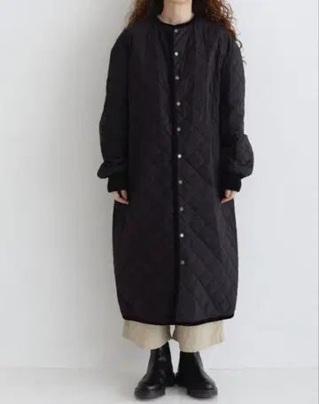 R&D.M.Co. 퀼팅 롱 코트 블랙