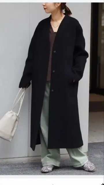 저널 스탠다드 슈퍼 140 비버 V넥 코트 38