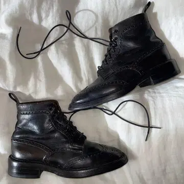 Tricker's Black wing Tips Country Boots