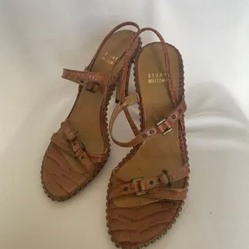 STUART WEITZMAN 크로커다일 스타일 샌들