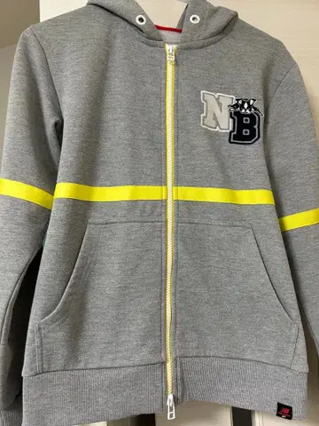 뉴발란스 그레이 후드 부착 후드티
