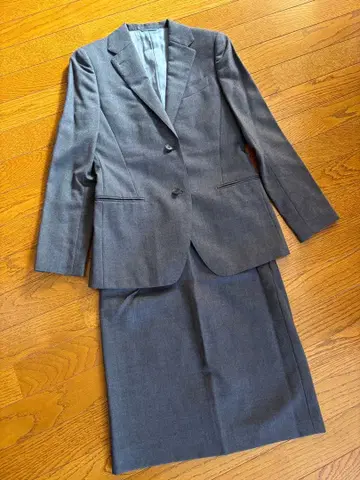 그레이 더블 버튼 수트 세트