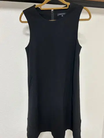 theory 블랙 슬리브리스 원피스 사이즈 2