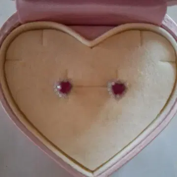 하트형 루비 & 다이아몬드 플라티나 귀걸이