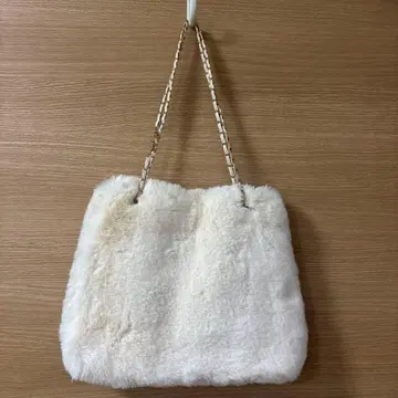 인조 모피 체인백 아이보리 퍼 숄더백 새상품