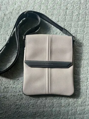 양호 Calvin Klein 캘빈클라인 숄더백 그레이 베이지