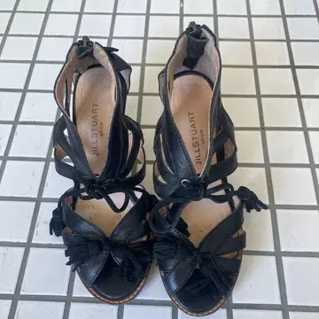 JILL STUART 블랙 힐 펌프스