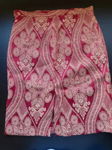 HYSTEICS 꽃무늬 타이트 스커트 빨강 금색