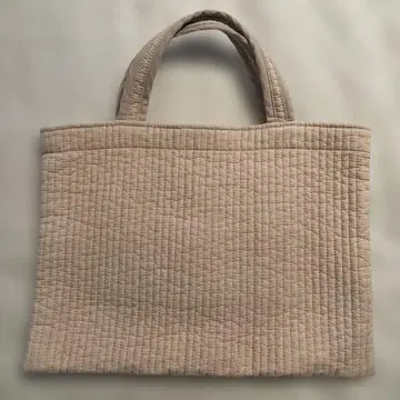 비오는날 카페 베이지 MILK