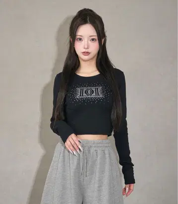 샤이니 dd 로고 컴팩트 롱 t셔츠 블랙 Darich 다리치