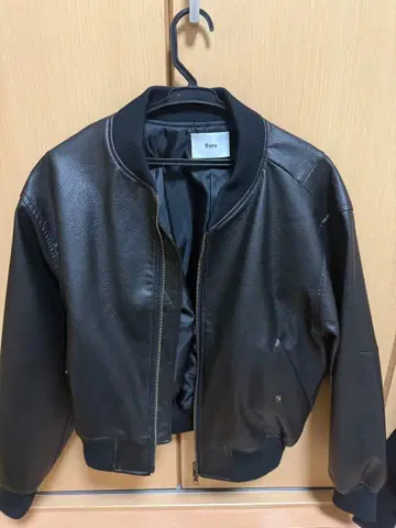 블랙 가죽 봄버 자켓