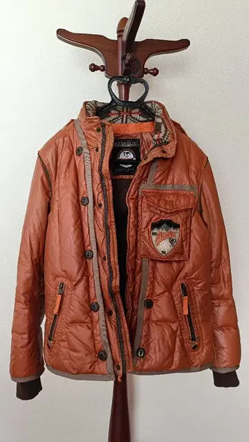 NAPAPIJRI(나파피리) 다운 자켓 브라운