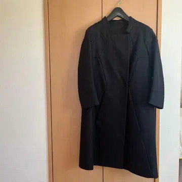 블랙 더블 버튼 롱 코트