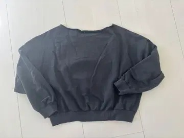 upper heights 크롭 맨투맨 사이즈 I 차콜