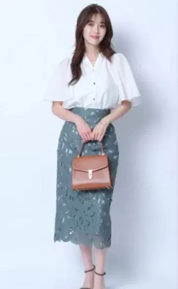 저스길리티 타이트 레이스 스커트