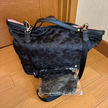 LAZYSUSAN 레오파드 무늬 블랙 토트백 파우치 포함
