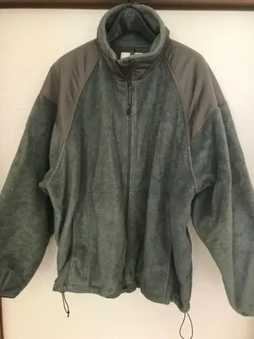 hyke 플리스 아우터 카키 새상품급