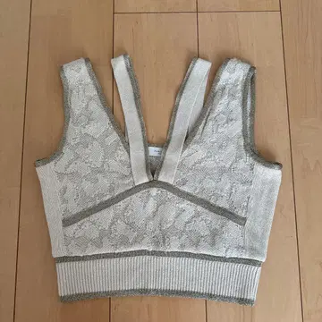 베이지 x 그린 라메사 니트 뷔스티에 퍼블릭 도쿄 PUBLICTOKYO