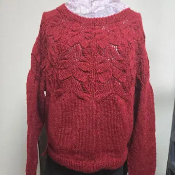 크림슨 니트 스웨터 L 사이즈 손뜨개질