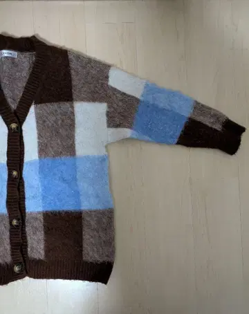 LYEON 체크 무늬 가디건