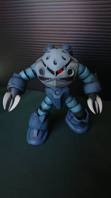 HGUC 양산형 즈고크 완성품