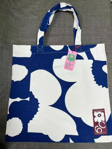 marimekko 꽃무늬 에코백 네이비/화이트