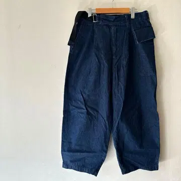 다크 블루 와이드 팬츠 밴딩 허리