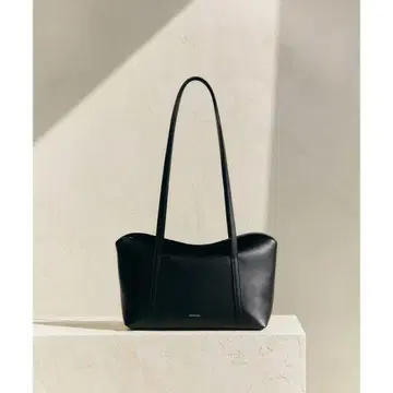 [ MONOROW ] SARA BAG 블랙 미사용 새상품