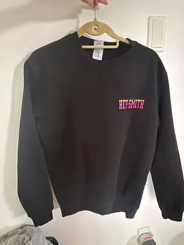 HEY-SMITH 맨투맨 블랙