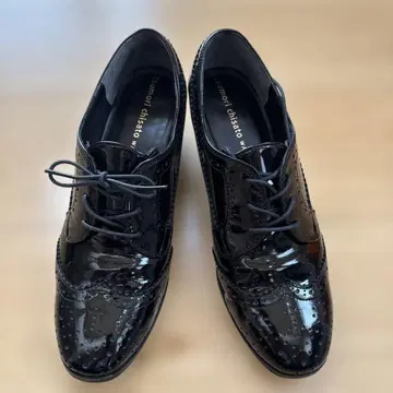 츠모리치사토 에나멜 신발