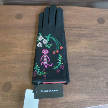아츠코 마타노 자수 장갑 블랙