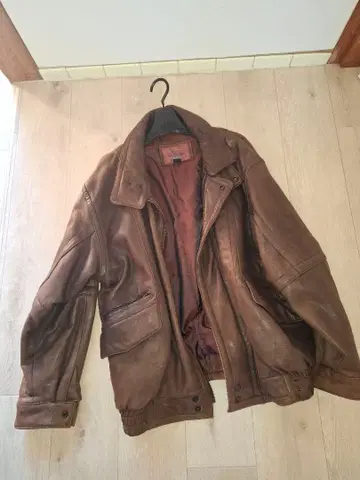 SUBURBAN 브라운 가죽 자켓