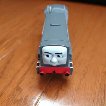 프라레일 데니스