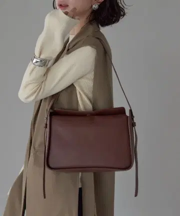 POUTOJOURU [포트주르] 덮개 호보백 원숄더 경량