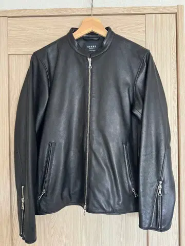 BEAMS HEART 블랙 가죽 싱글 라이더 S