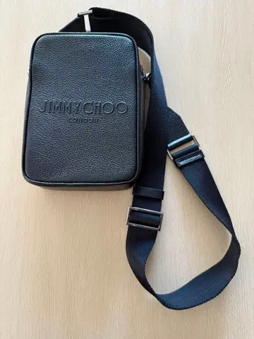 JIMMY CHOO 블랙 숄더백